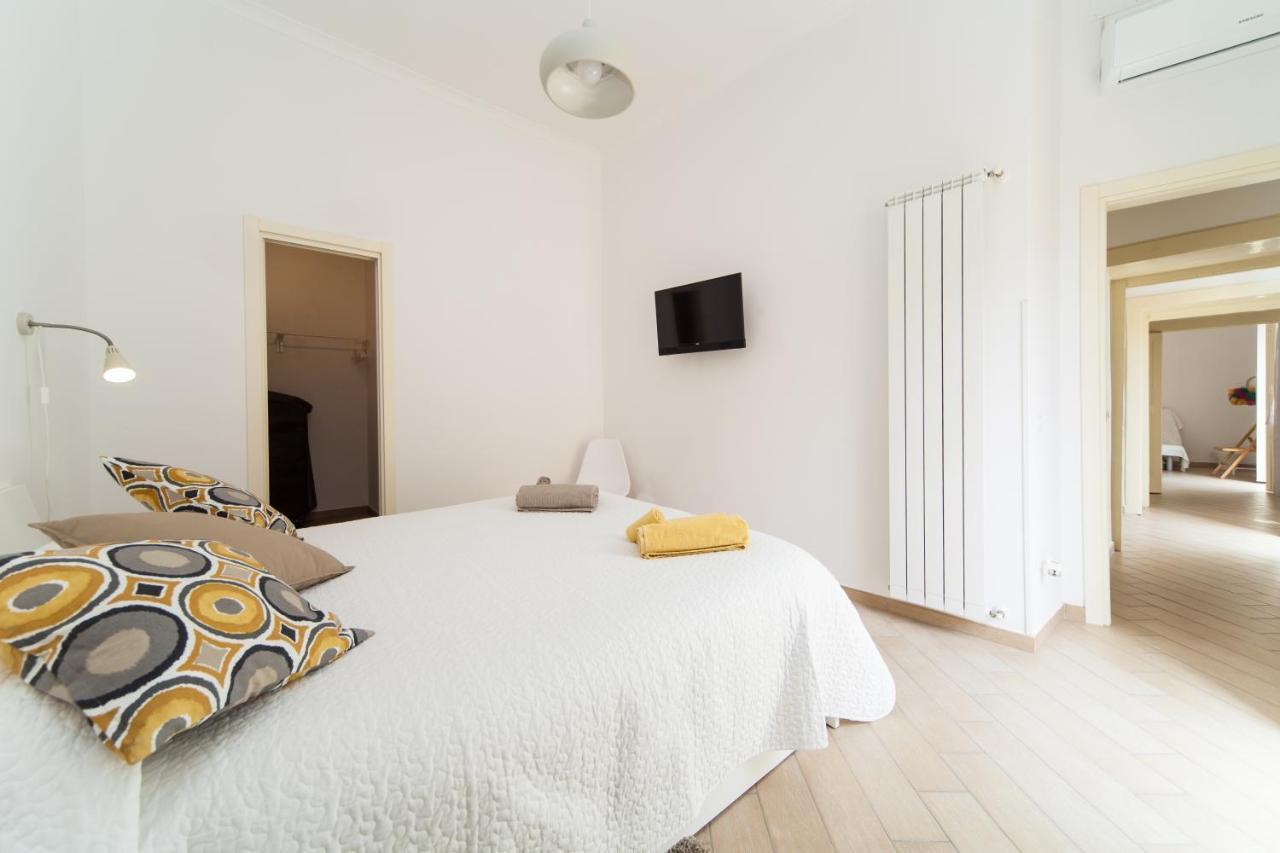 Napoli Centro Suite - Duomo Apartment Exteriör bild