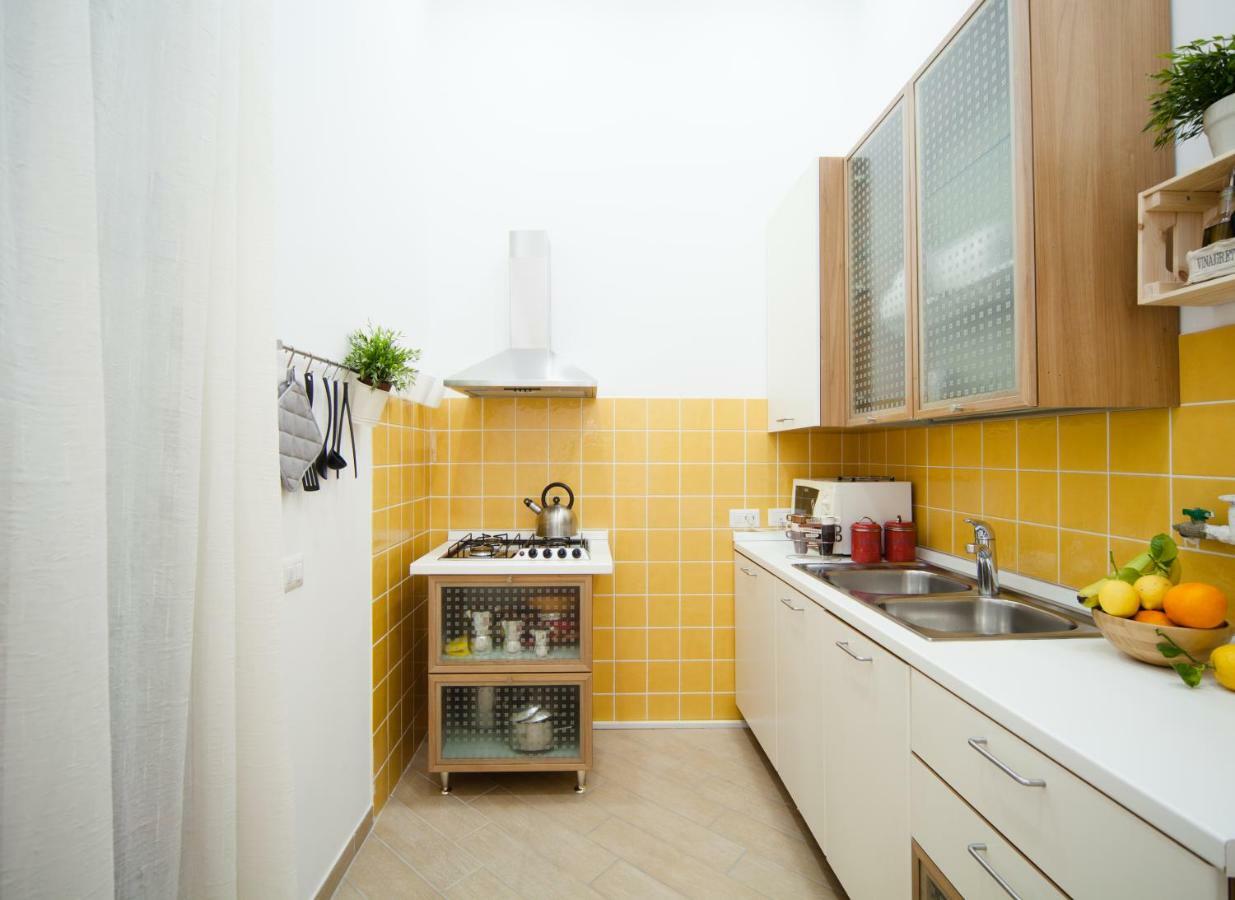 Napoli Centro Suite - Duomo Apartment Exteriör bild