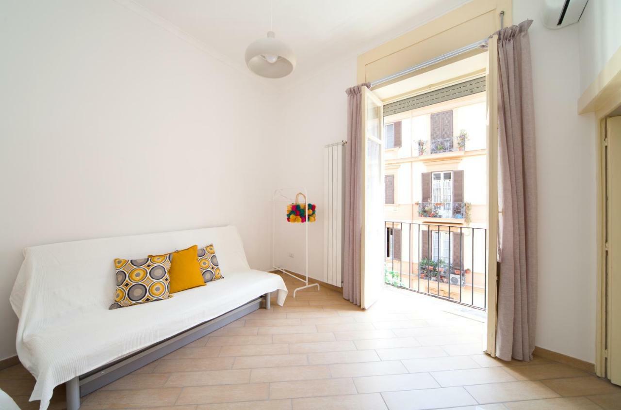 Napoli Centro Suite - Duomo Apartment Exteriör bild
